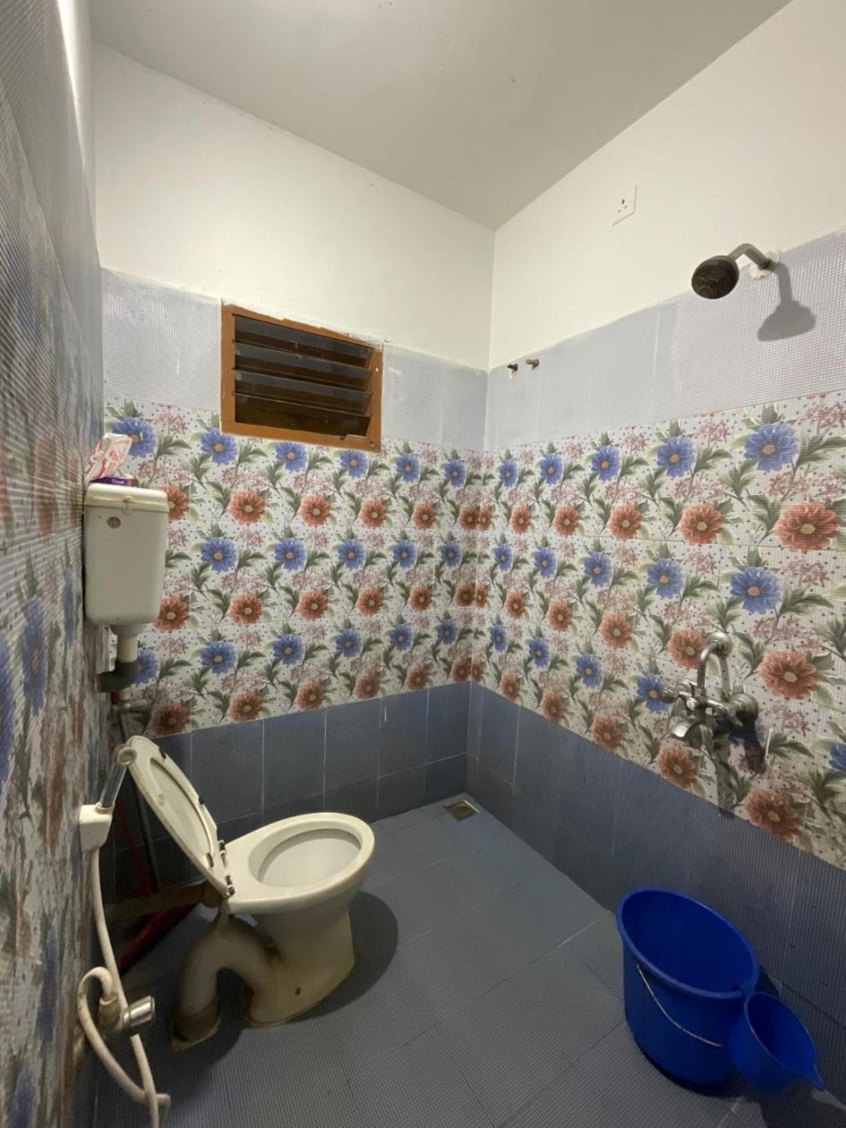 מלון אורוויל Travellers Crib מראה חיצוני תמונה